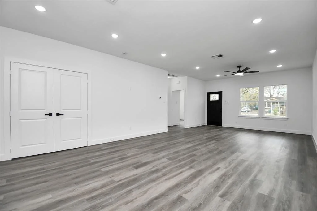 Photo of 604 College Street