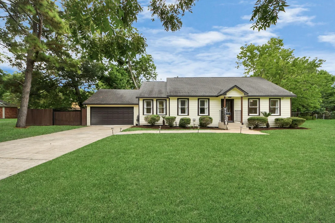 Photo of 7439 Santa Fe Drive