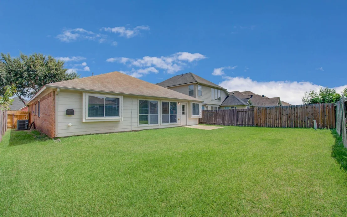 Photo of 13915 Fort Nelson Drive