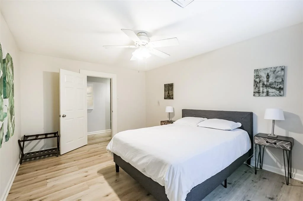 Photo of 5931 Reamer Street