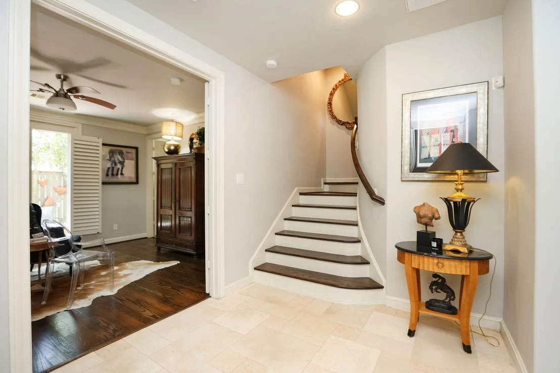 Photo of 10901 Upland Park