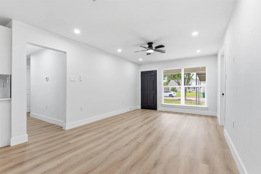 Photo of 3017 Cedarcrest Drive