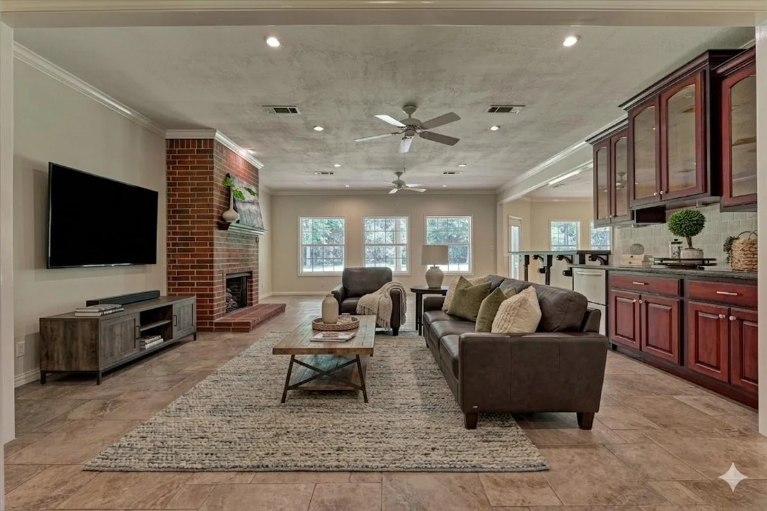 Photo of 11062 N Hidden Oaks