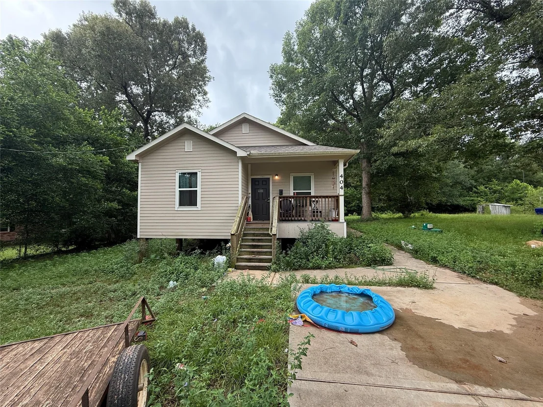 Photo of 404 Gordon Drive