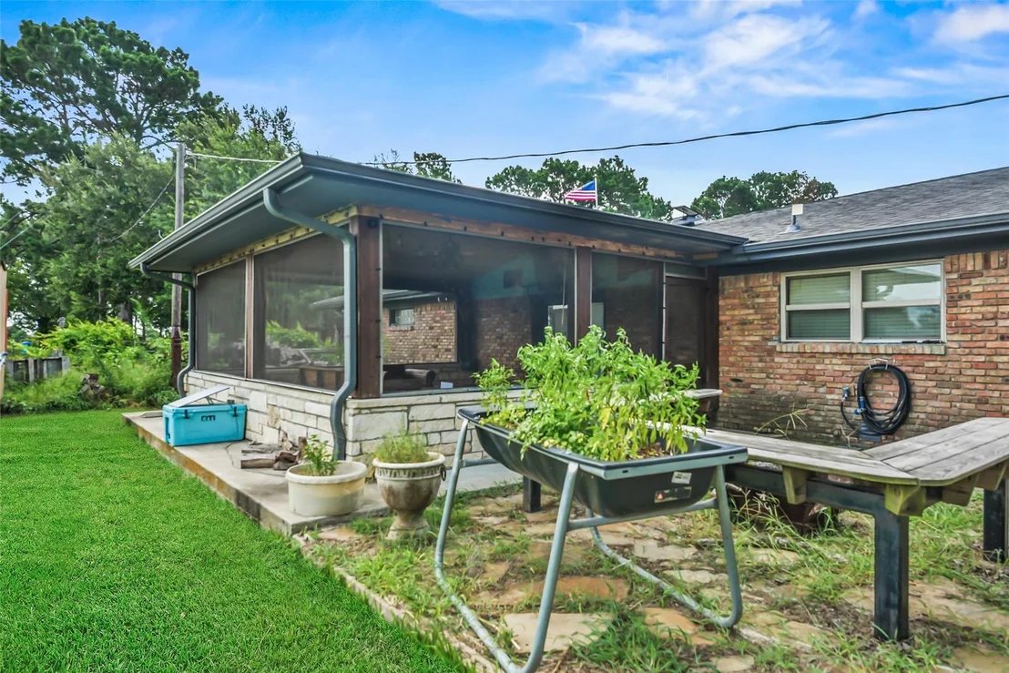 Photo of 34366 Owens Road