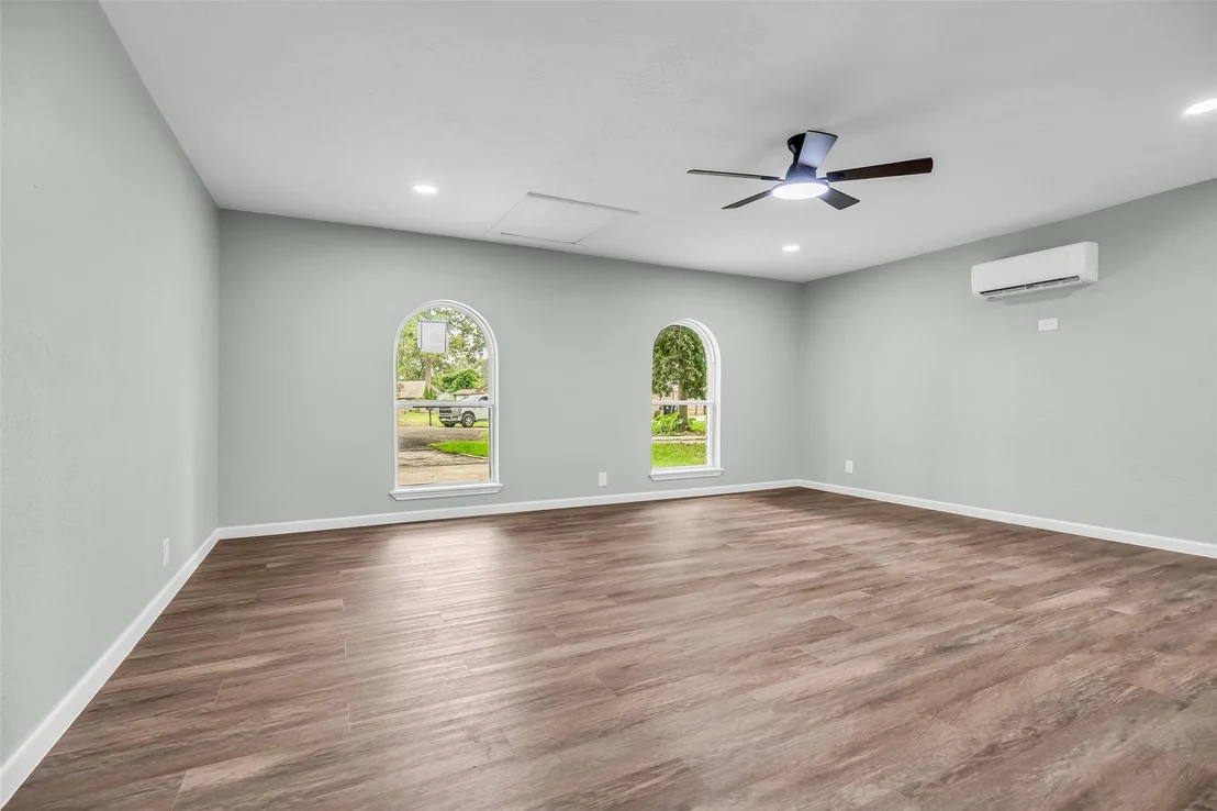 Photo of 24614 Moorgate Lane