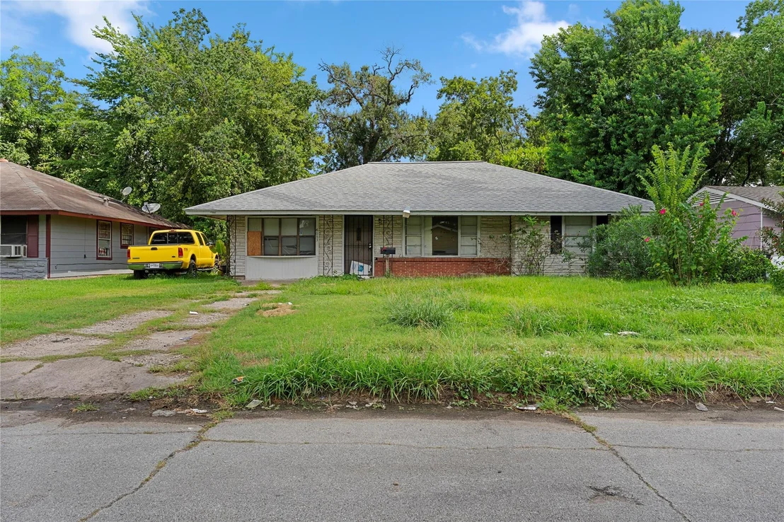 Photo of 6043 Glenhurst Drive