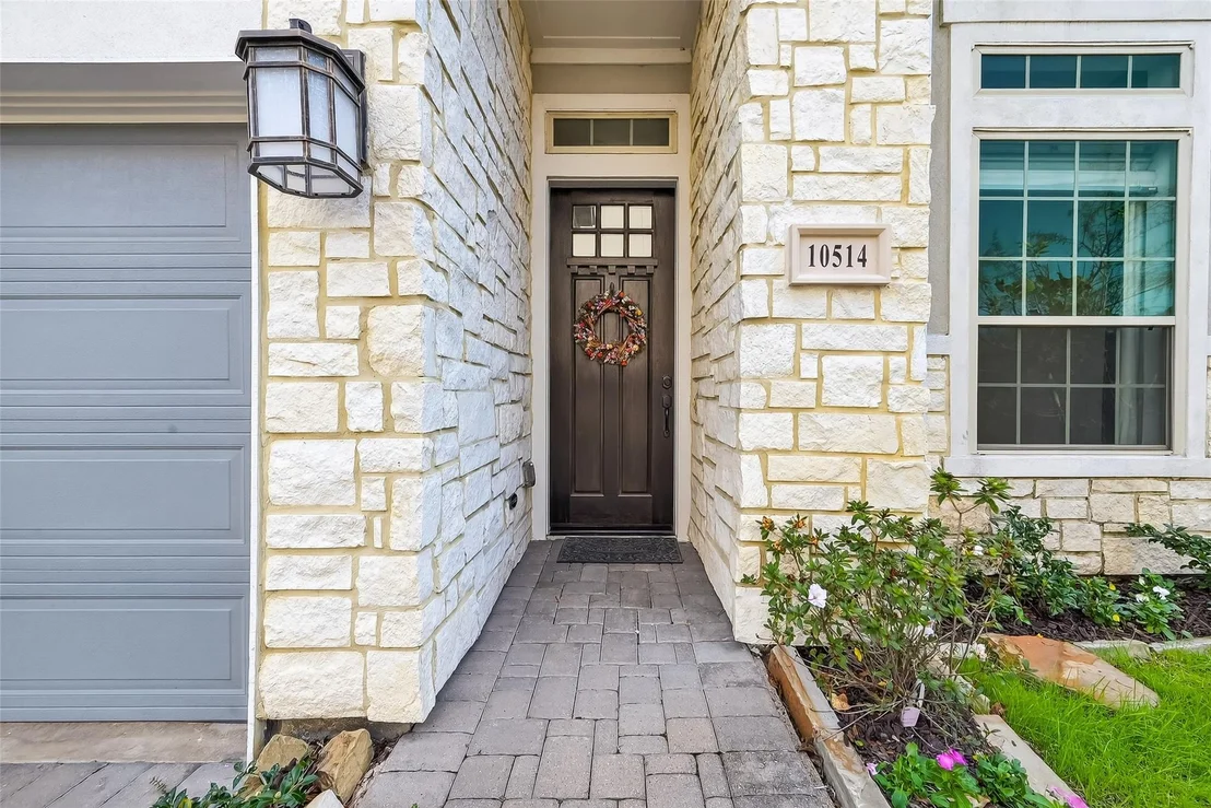 Photo of 10514 Hess Lane