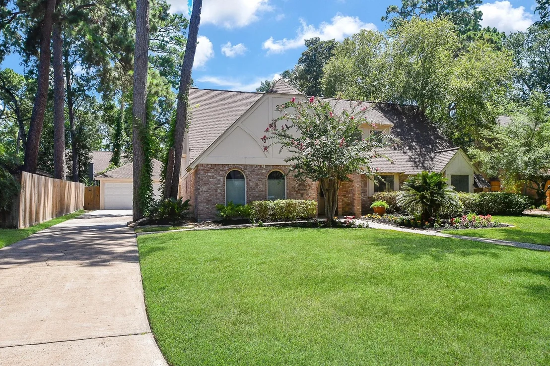 Photo of 17414 Rustic Canyon Trail