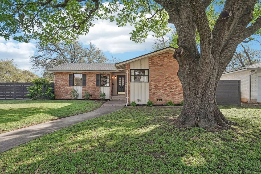 Photo of 2141 Hermanson Drive