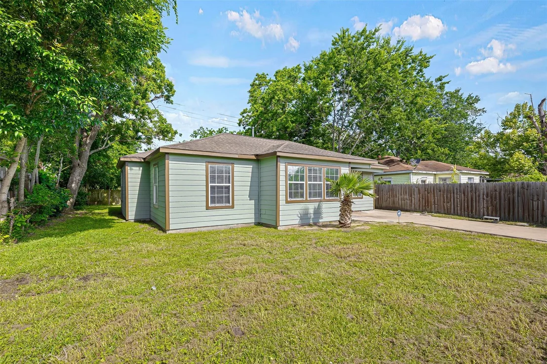 Photo of 7614 Darnay Dr Drive
