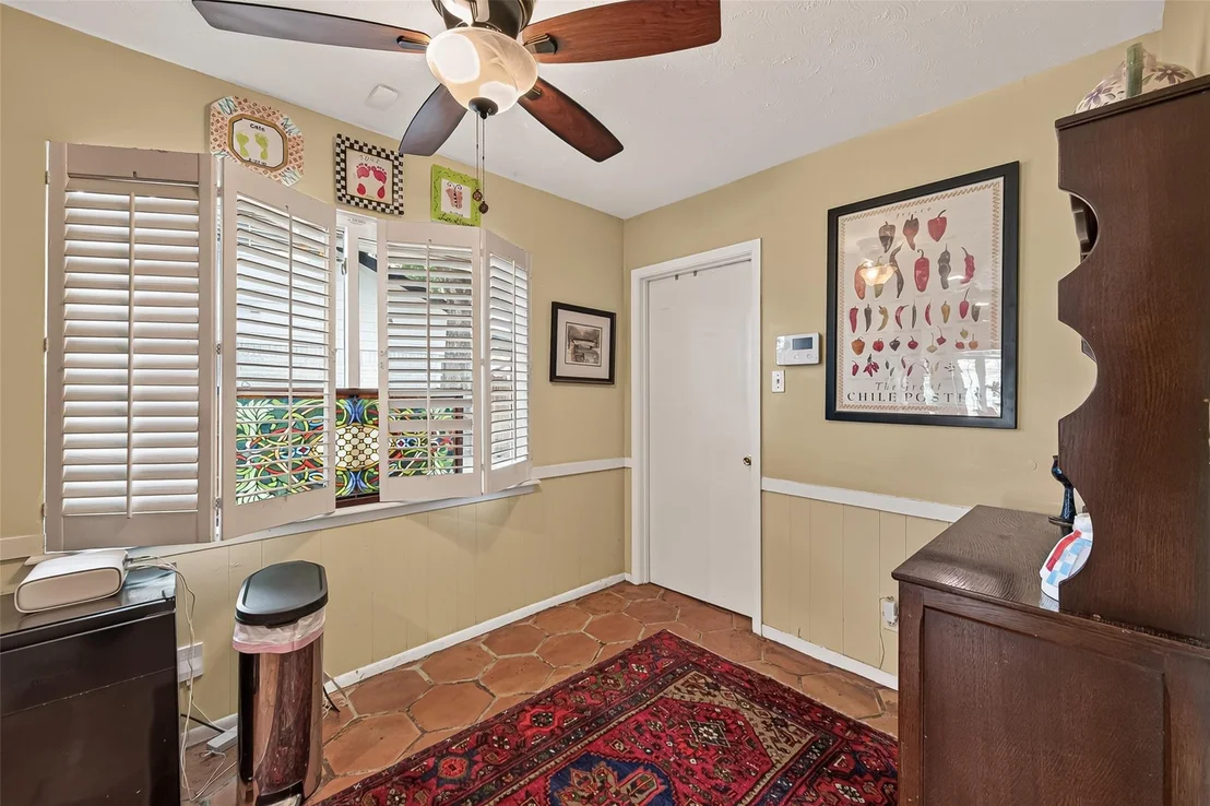 Photo of 10062 Warwana Road