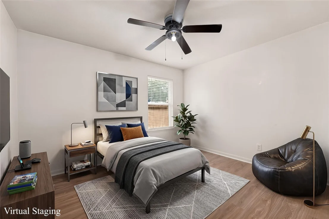 Photo of 17739 Barton Point Lane