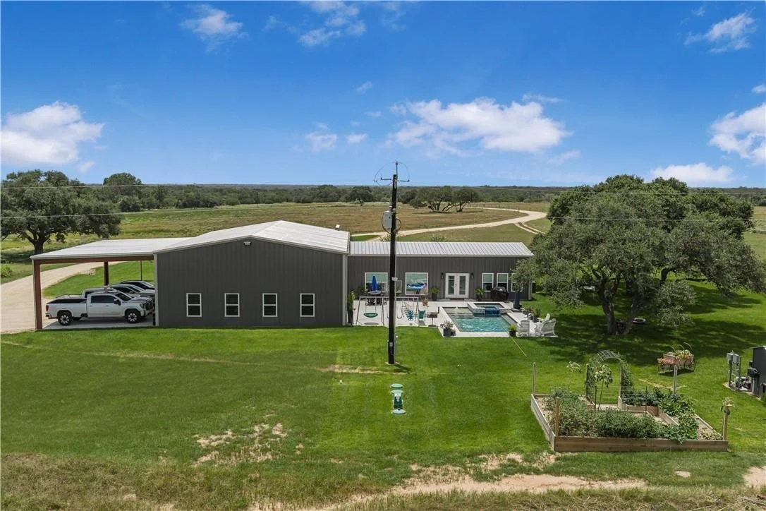 Photo of 686 Rappold Road