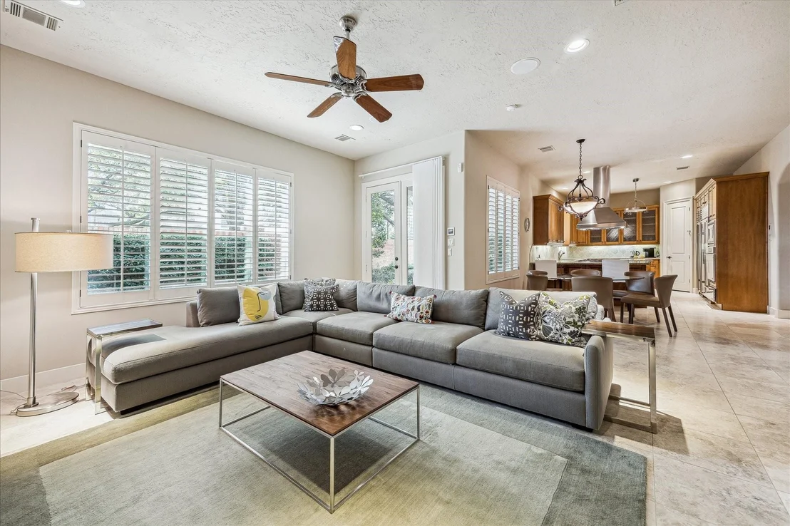 Photo of 2626 Stuart Manor