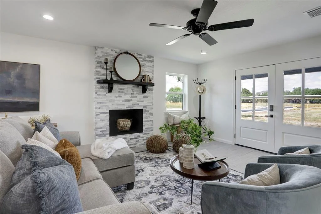 Photo of 2129 Lezak Road
