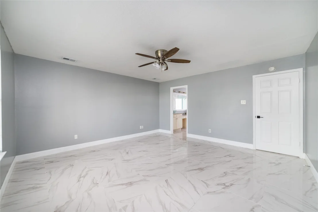 Photo of 6827 Crystal Point Drive