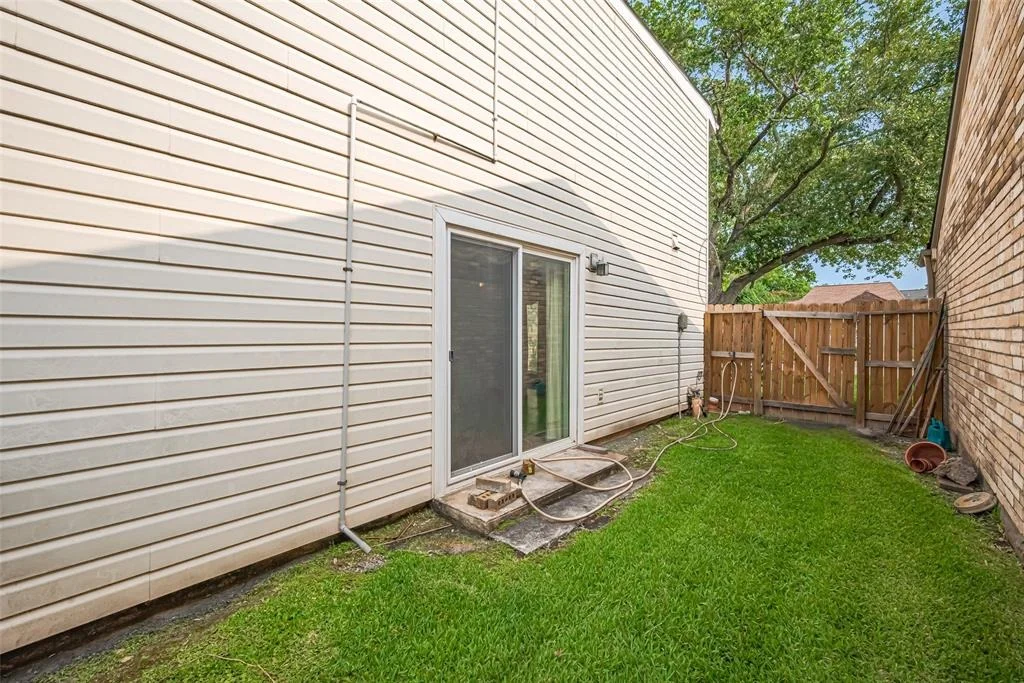 Photo of 11935 Brook Meadows Lane