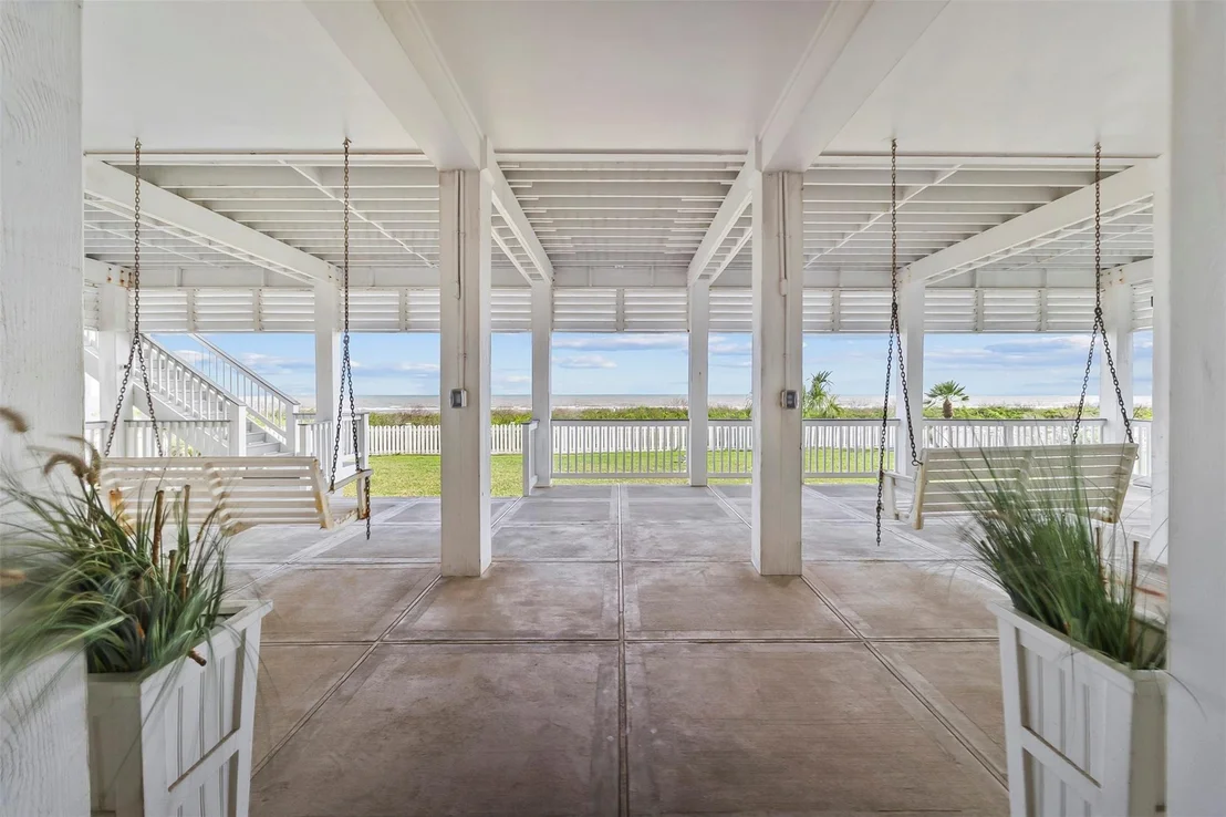 Photo of 11707 Beachside