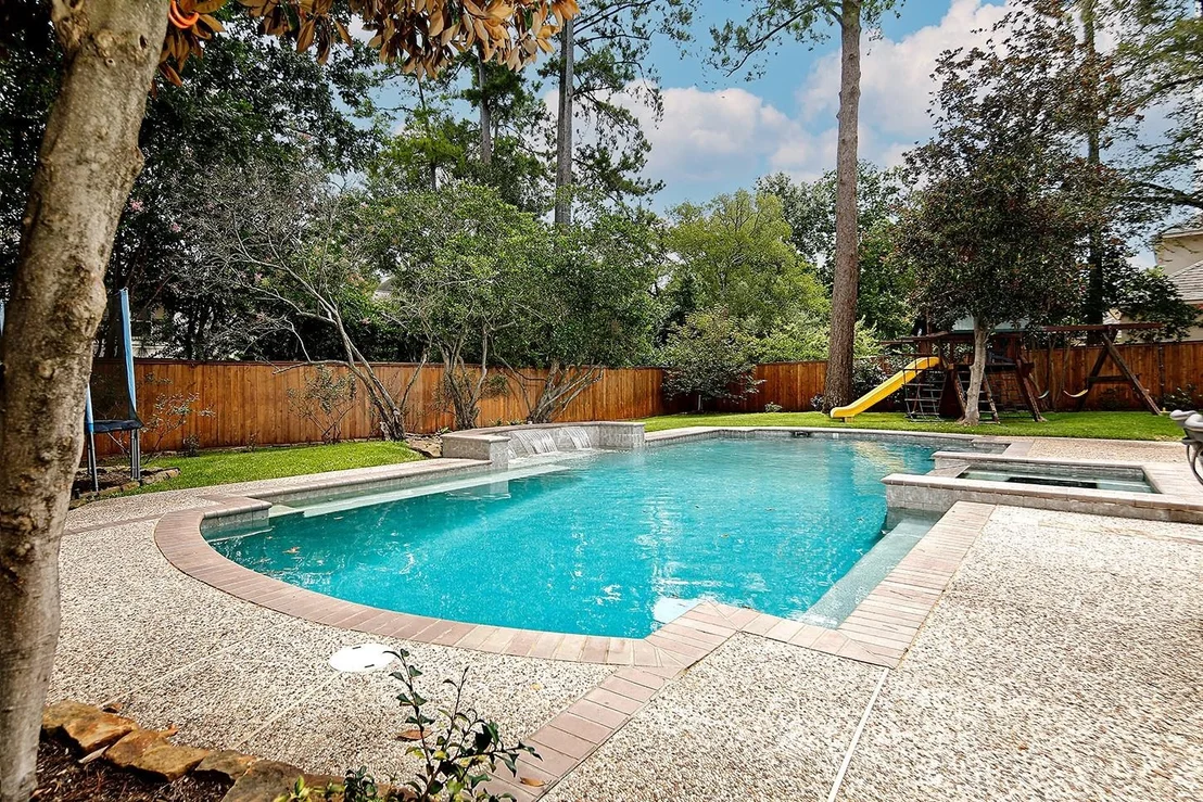 Photo of 10 Snow Pond Place