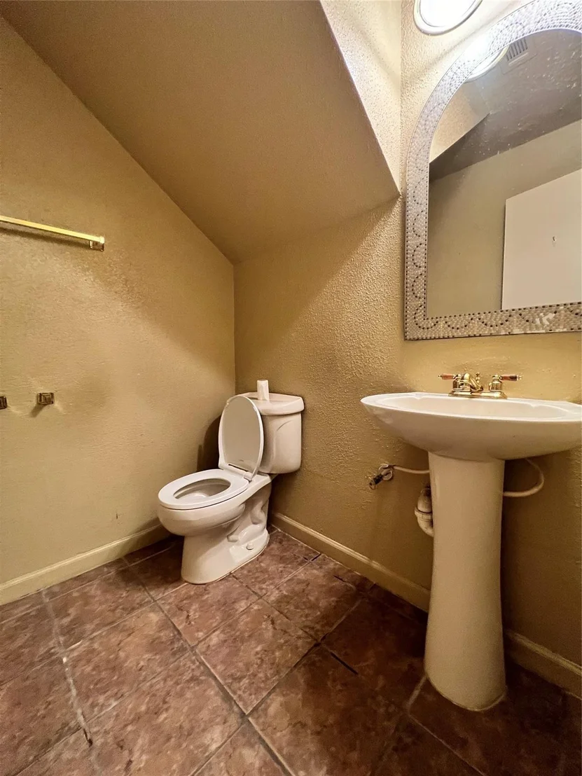 Photo of 2075 Delphi Lane