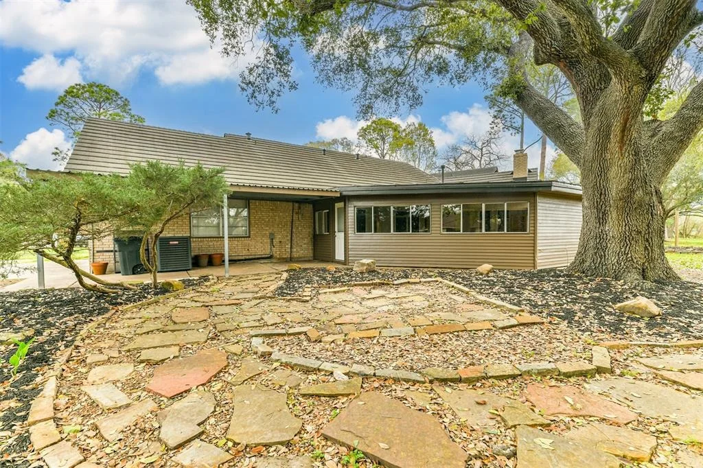 Photo of 407 Karlis Drive