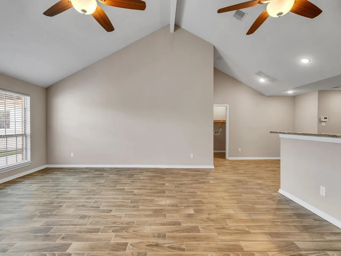 Photo of 6827 Davy Crockett Drive