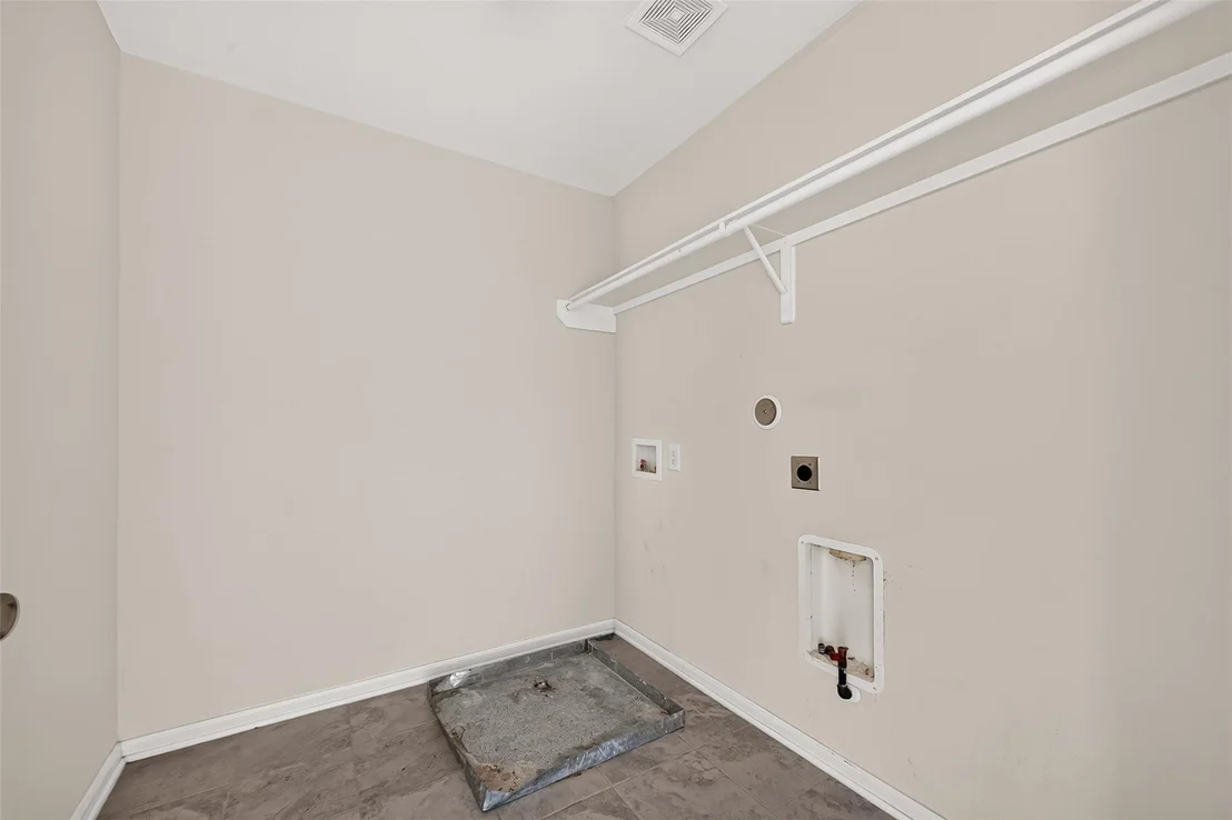 Photo of 25314 Queens Causeway Lane