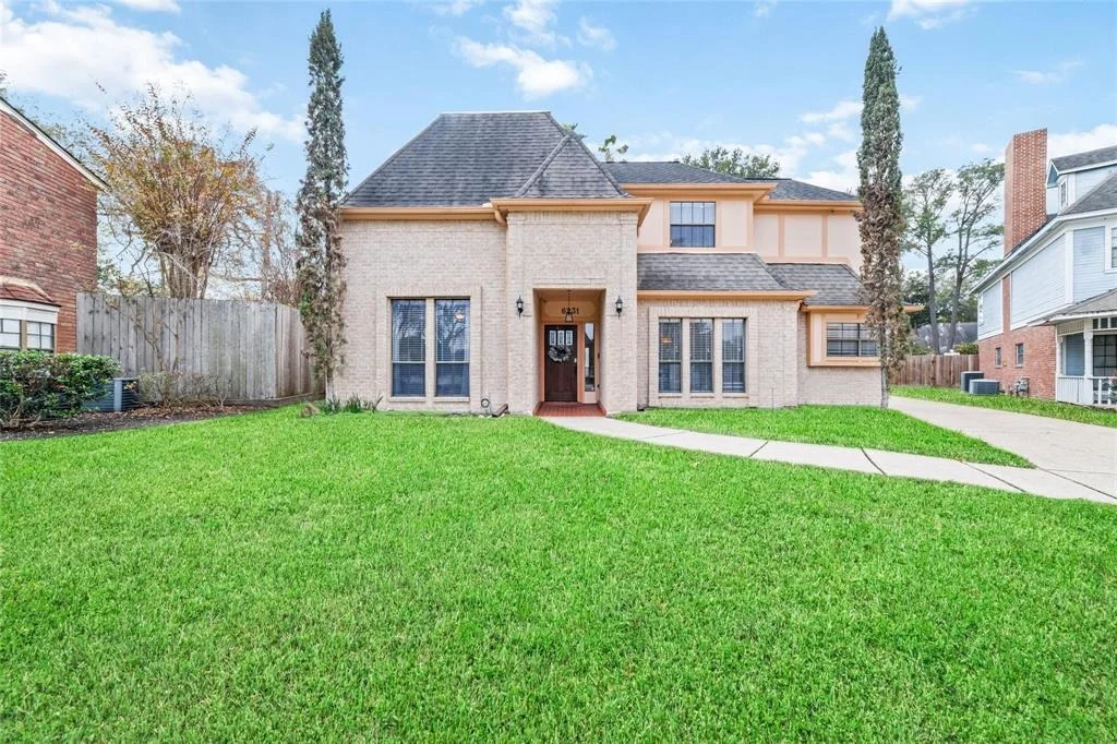 Photo of 6231 Oak Pass Drive