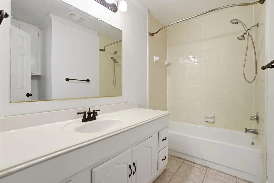 Photo of 74 Oak Grove Lane