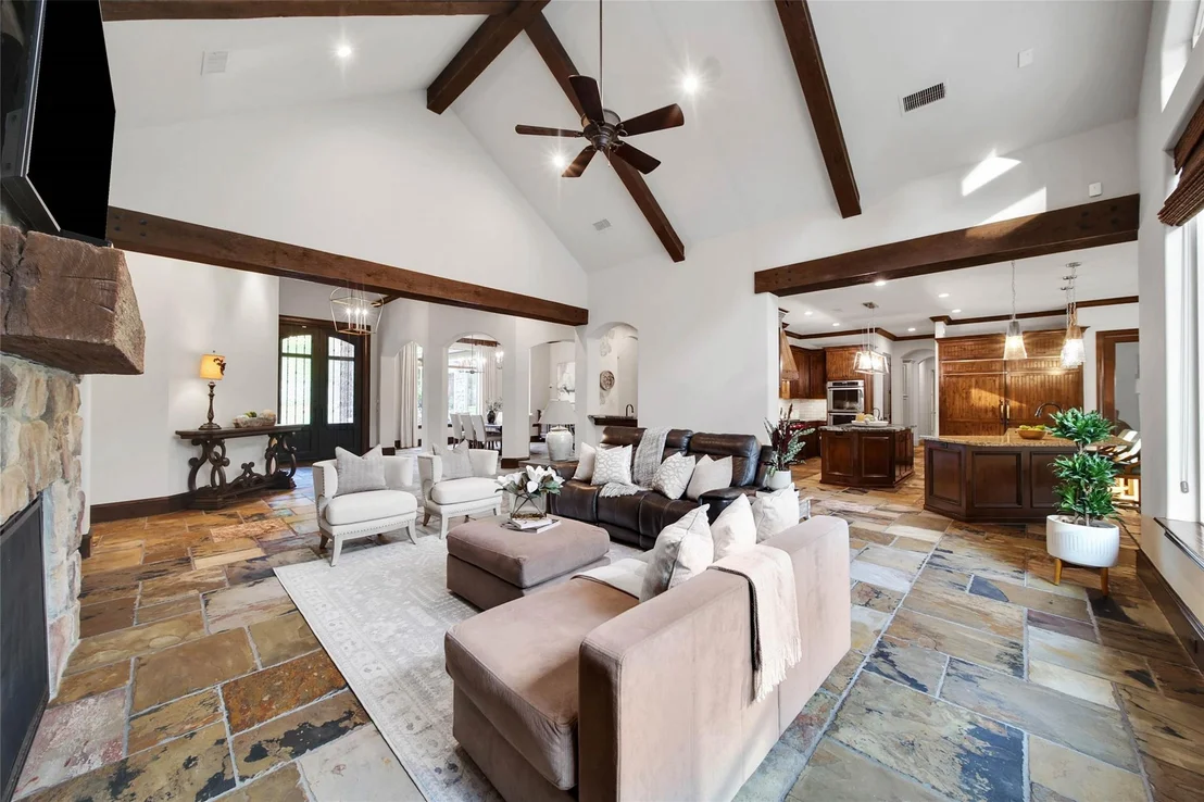 Photo of 852 Eagle Pointe