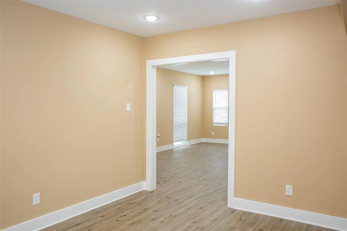 Photo of 2301 Albans Road
