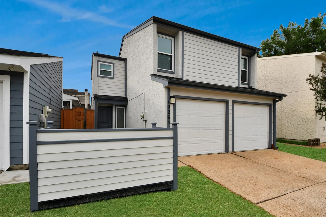 Photo of 10265 Field Stone Drive