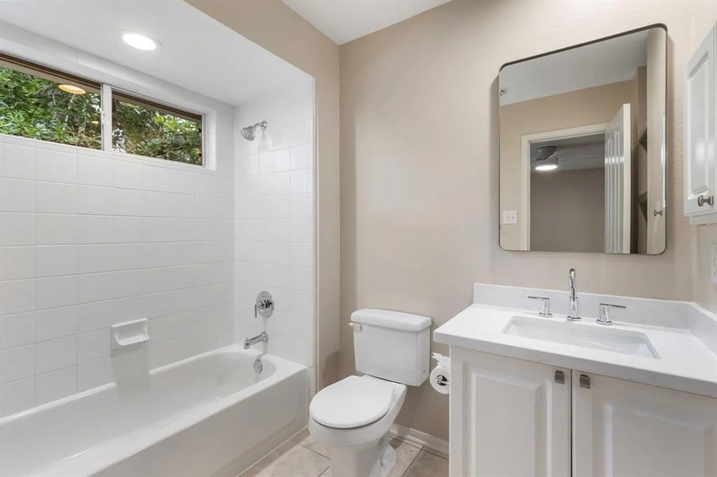 Photo of 55 N Altwood Circle