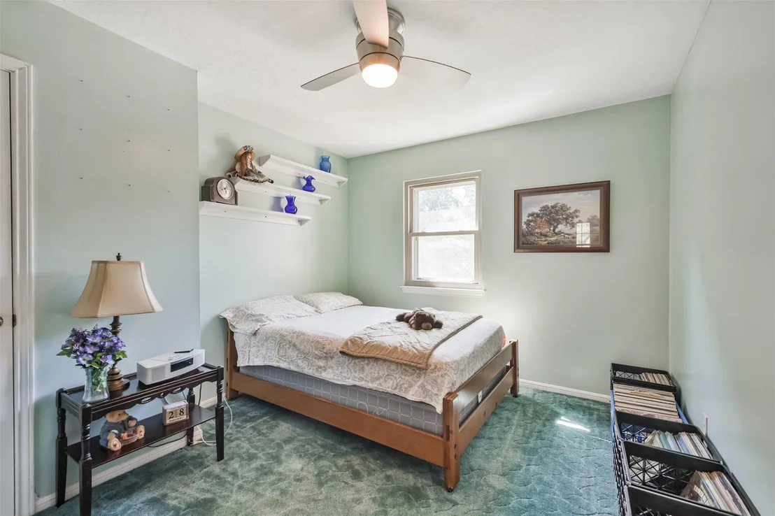 Photo of 1602 N Hollow Drive