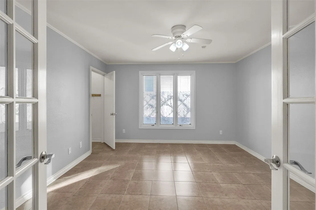 Photo of 3932 Marquette Street