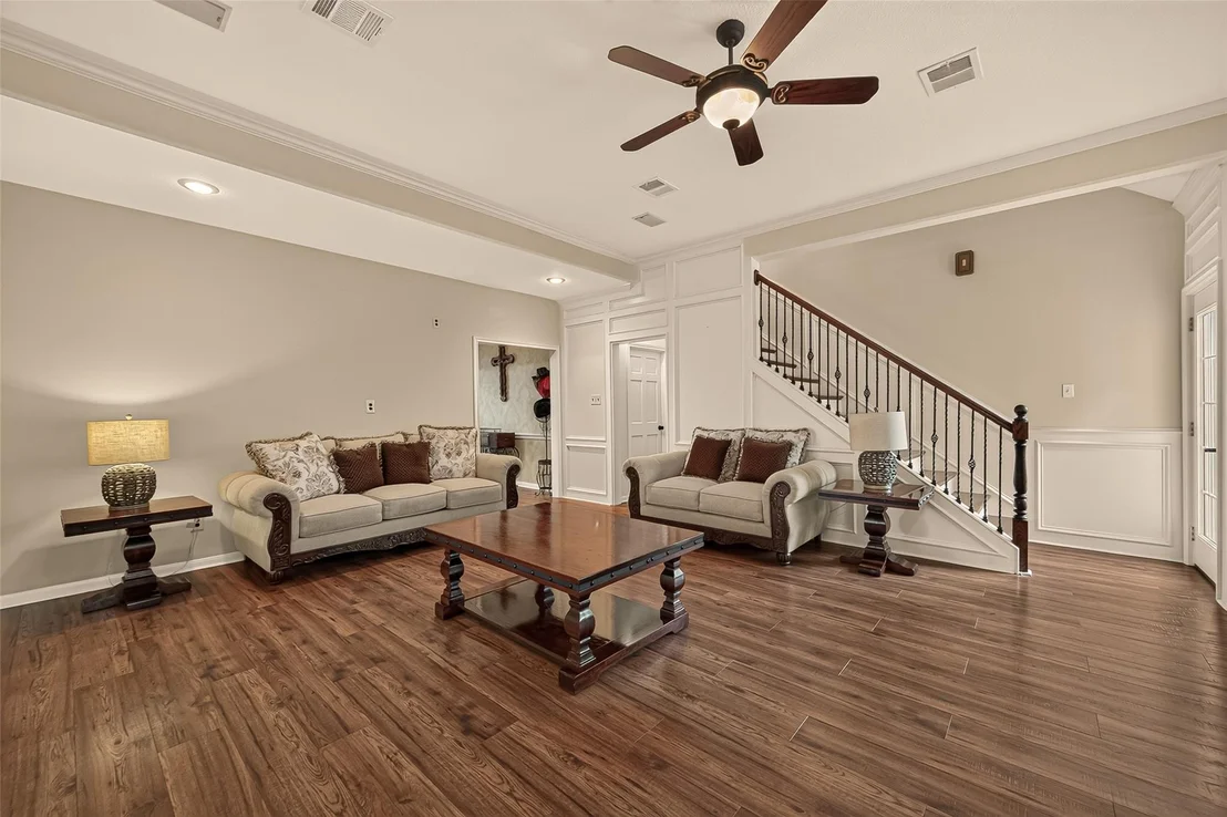 Photo of 18331 Longcliffe Drive