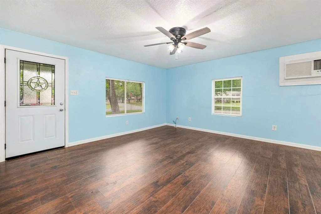 Photo of 28218 Autumn Lane