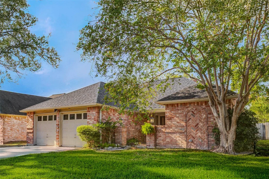 Photo of 1018 Cascade Creek Drive