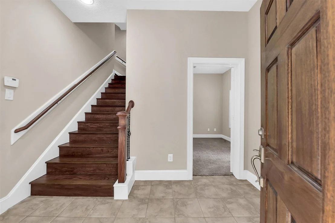 Photo of 905 Garden Oaks Trace