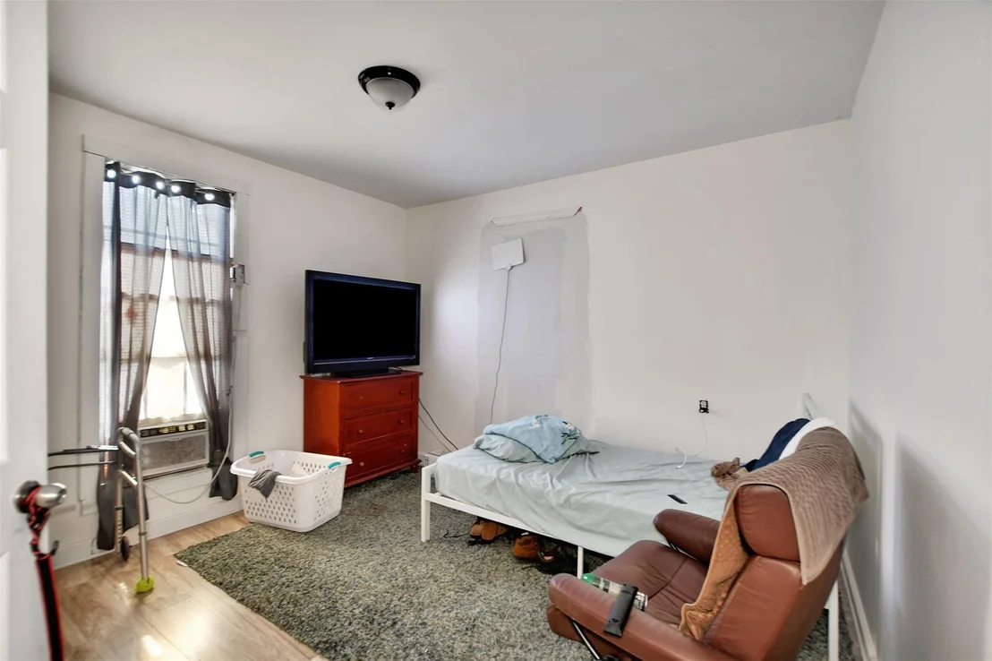 Photo of 4422 Shelton Road