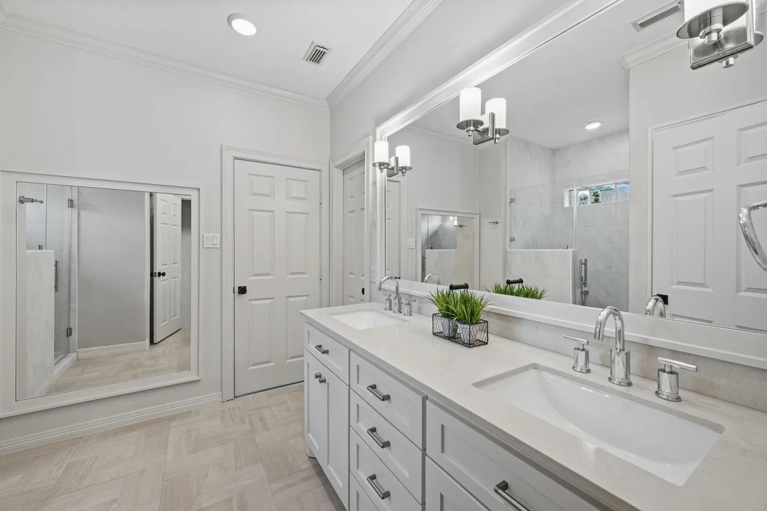 Photo of 63 W Horizon Ridge Place