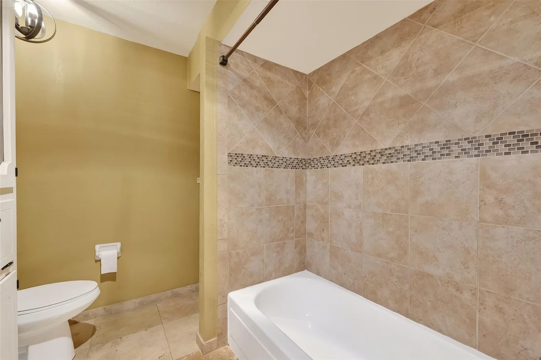 Photo of 1011 Chateau Woods Parkway Drive