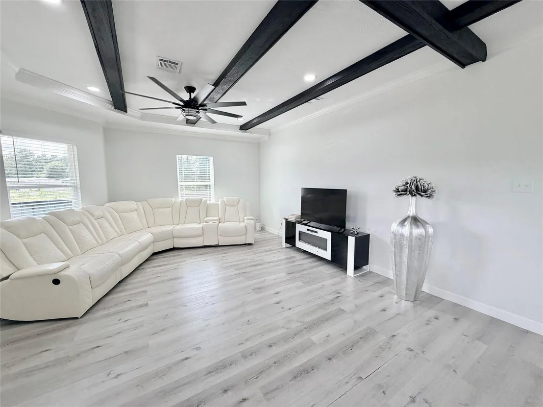 Photo of 2320 Road 5836