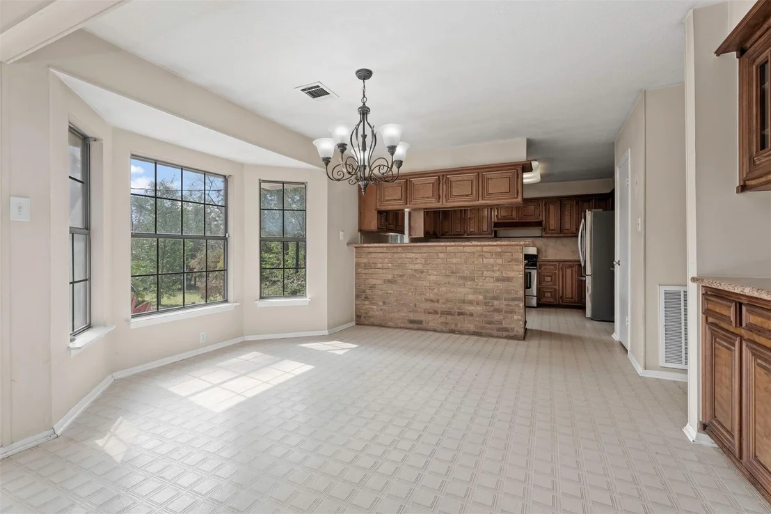 Photo of 2322 Shadow Glen