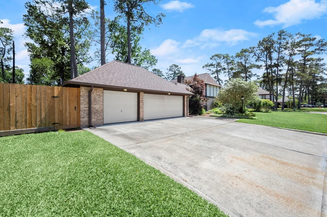Photo of 518 Magic Oaks Drive
