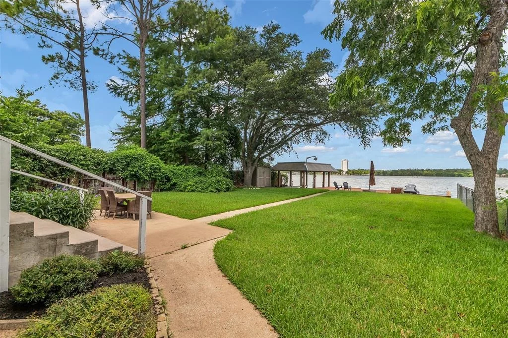 Photo of 923 Paradise Lane