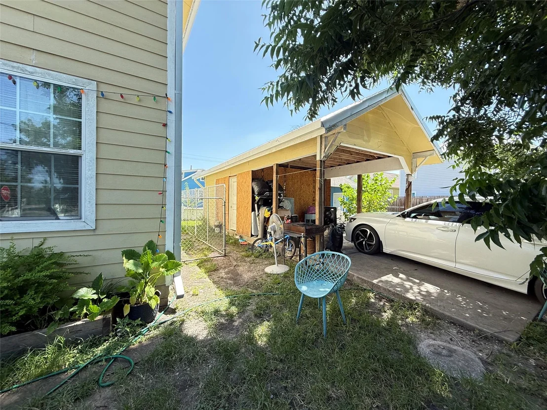 Photo of 6626 Laredo