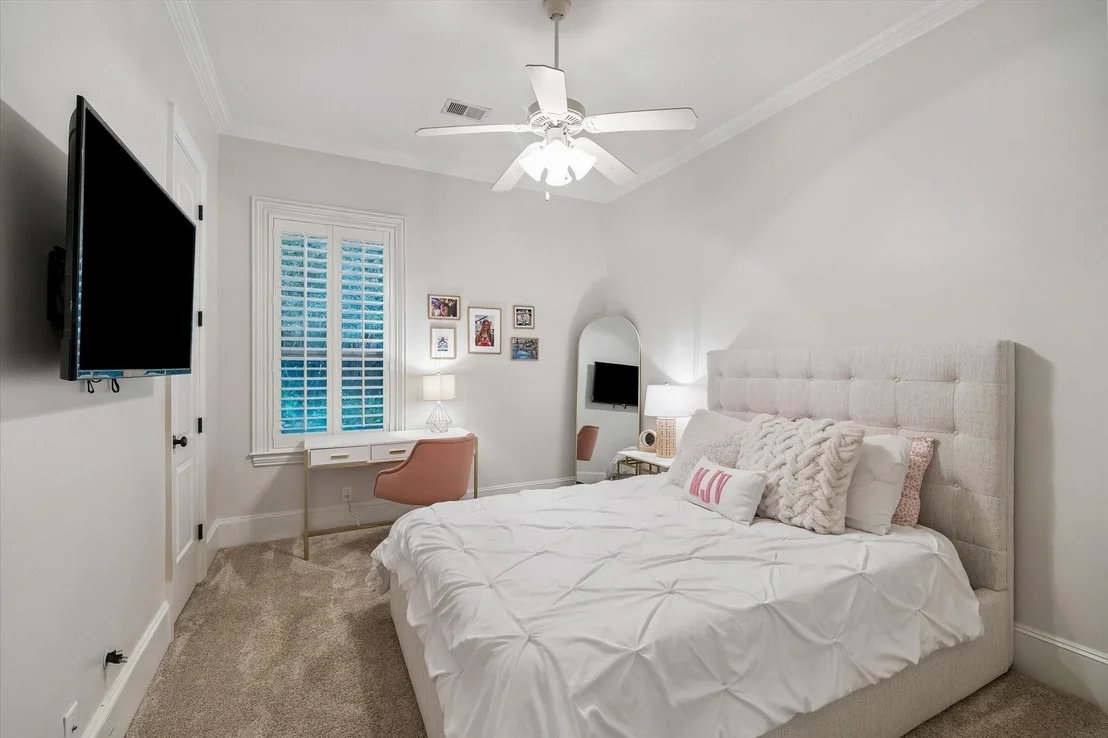 Photo of 10290 Paradise Valley Drive