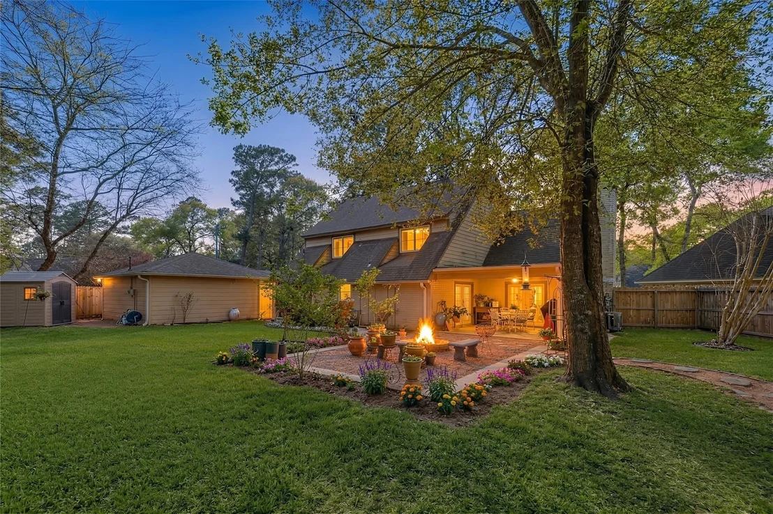Photo of 8207 Colonial Oaks Lane